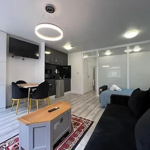 Golders - Modern One Bed * London