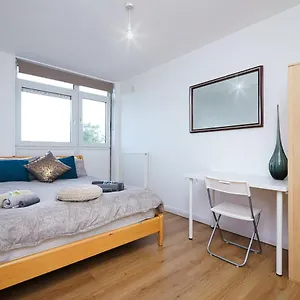 Modern Double Bedroom * London