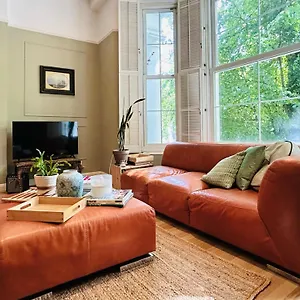 Kensington Grand Apartment London