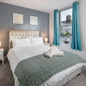 Apartment Modern 2-bedroom Flat In Vibrant East