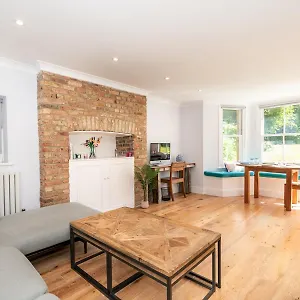 Apartment Pass The Keys Beautiful Richmond Hill Parking And Huge Garden *