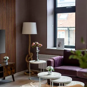 Palm Tree House - The Farmhouse Apartment Orpington