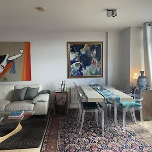 Fulham 2 Double Bedrooms, 4 People Flat * London