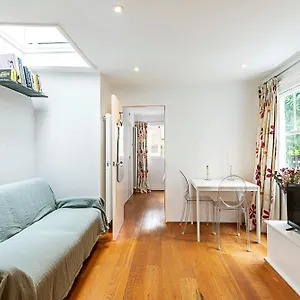 Parsons Modern One Bedroom Flat