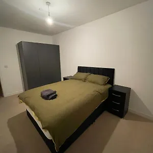 New Modern Spacious 1 Bed