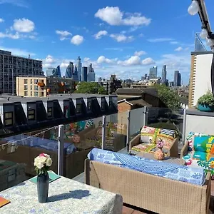 Apartment Floor 1bed With Balcony, View London