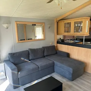 Modernised 3 Bedrooms Mobile *