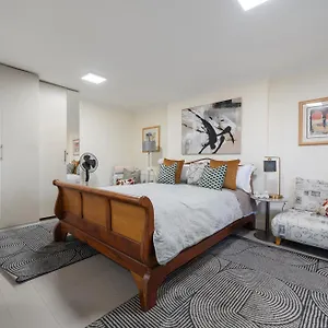 Apartment Leamington Park With Parking