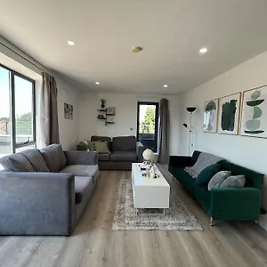 O2 Skyview Penthouse Apartment