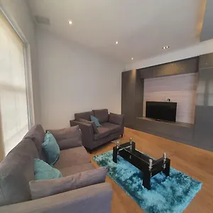 Agar Grove Holiday home *