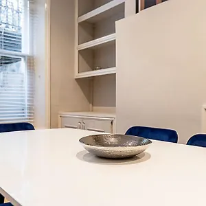 Beautiful Two Bedroom Abode In Notting Hill Apartman