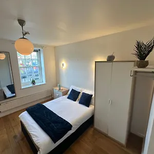 2 Bedroom Flat In Kingscross, St Pancras! 6 People Apartment London