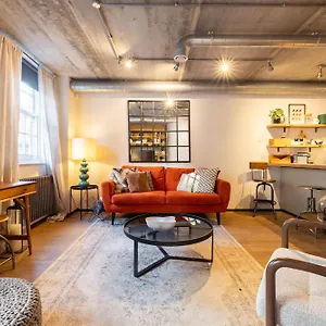 South Bank Loft - Industrial-chic Near Tate Modern, Borough Market, River Thames *