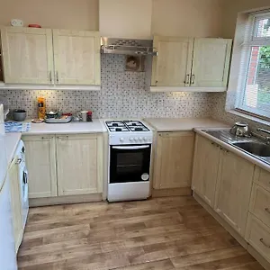 One Bedroom For Couples Apartment