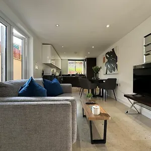 Apartment Trendy 2br 2ba Flat In Crystal Palace Thornton Heath