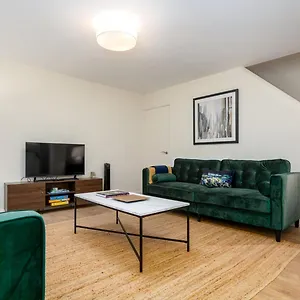 Guestready - Spacious Retreat At Grange Park Apartment *