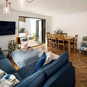 Charming 2bd Garden Flat In Fulham, Apartment *