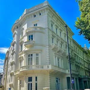 Apartment Flat Near Hyde Park, Central London Location London