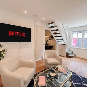 Apartment Two Bedroom Notting Hill Delight London