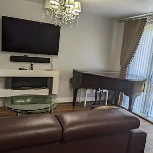 Cozy Spacious * Purley