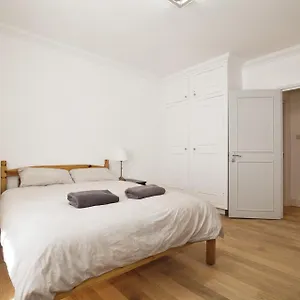 Well Located South Kensington Flat Apartment *