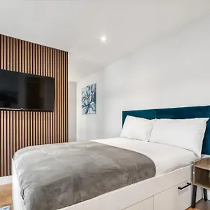 Finsbury Park Zone 2 Apartment London