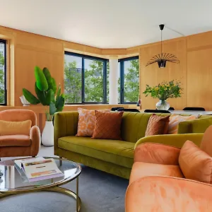 Divine Views From A Breathtaking Luxxe Penthouse For A Gracious Life Style Apartment London