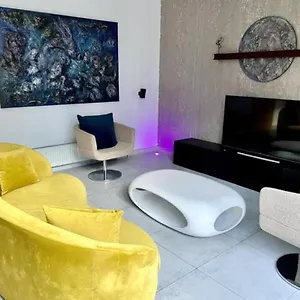 Regent's Park 1 Bed With Terrace Apartment *