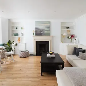 Apartment Holland Park 2 Bed