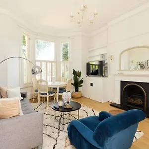 The West Hill Place - Dazzling 2bdr Flat London