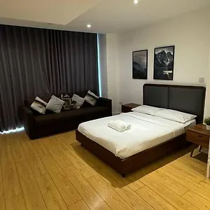 Piccadilly Living 1 Bedroom Flat In Vr11 Apartment *