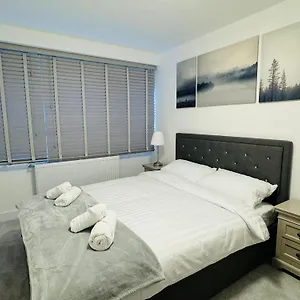 Homestay Goulden House C *