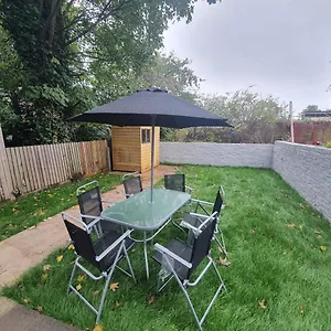 House In Tubbs Holiday home London