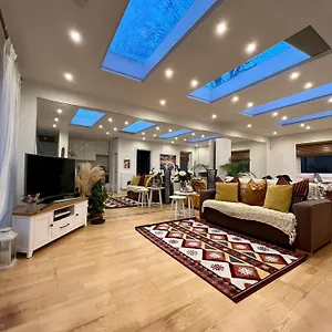 Apartment Beautiful Garden View *
