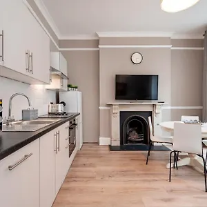 Hyde Park Modern Apartment London