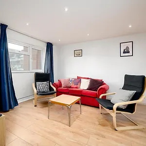 Guestready - Tranquil Retreat Near The Royal Docks Londra