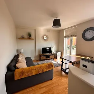 Apartment 1 Bedroom In Se13 London