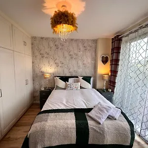 Cromwell Road Beautiful Apartment