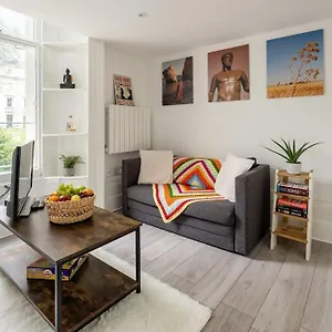 Quiet Terraced For Relaxing Escapes