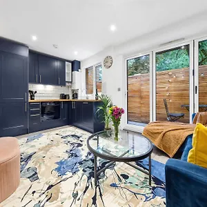 Modern 1 Bed Flat In Barnes Near River Thames *