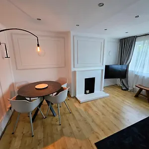 Wembley, Cosy 2 Bed Apa, Next To The Park