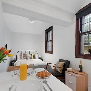 Apartment Cosy Little Venice Pied-a-terre By Morethanstays