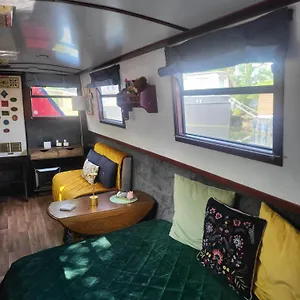 Comfy Canal Boat In Little Venice By Paddington For Family & Friends *