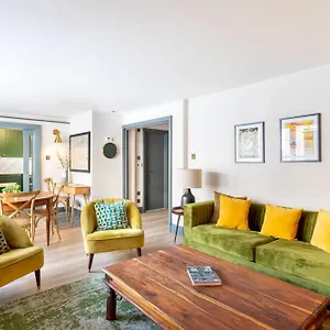 Classy Notting Hill Nest Apartment