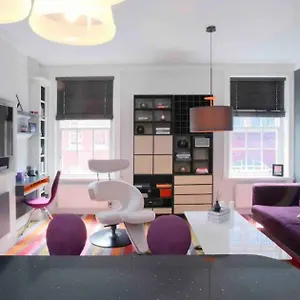 Apartment Designer Delight By Covent Garden Station London