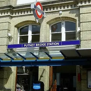 Homestay Cozy Double Next To Putney Bridge And High Street *