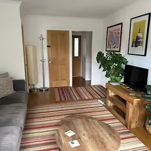 Cosy Kings Cross Apartment, London, Just 8 Mins Walk To Kings Cross St Pancras Station *