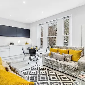 Apartment Lux Abbey Road Sleeps Up To 7