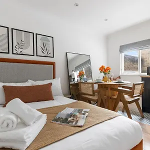 Apartment Luxurious Retreat - La Reserve Knightsbridge *