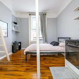 Private In Quirky Soho Aparthotel London
